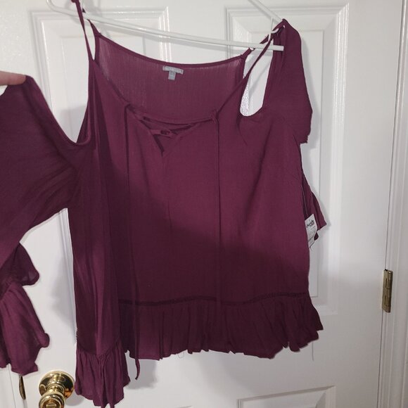 Charlotte Russe Beach Traveler top - Picture 2 of 2